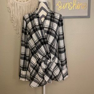 NWT LAUNDRY plaid wrap blouse. Size Large. super comfortable.